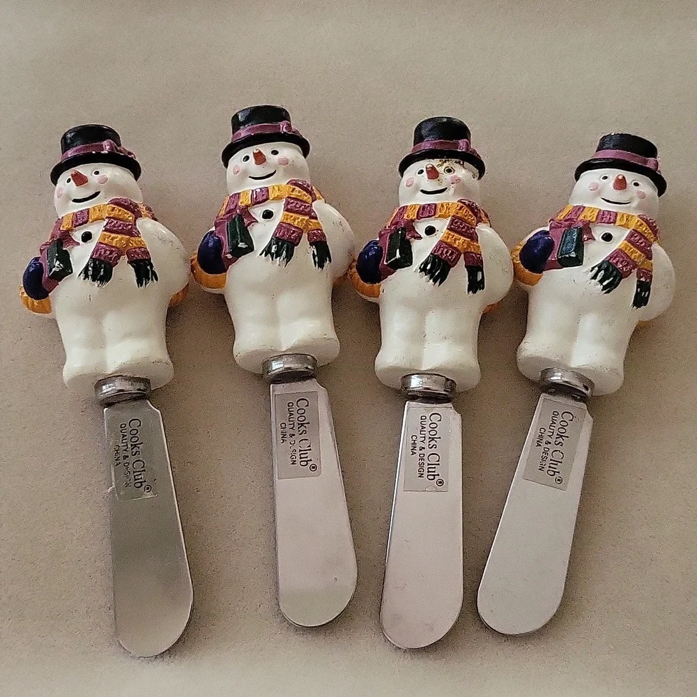 Christmas Snowmen Cooks Club Butter Knives